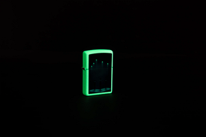 Zippo Aliens Glow Design 49487
